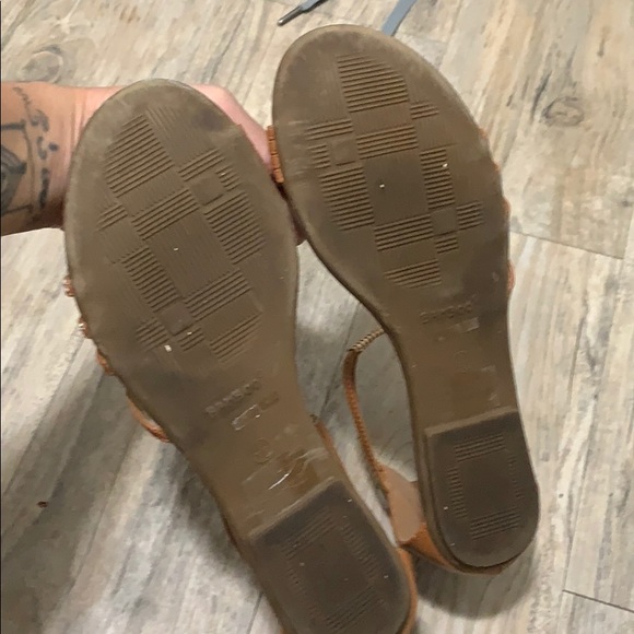 SANDAL - Picture 5 of 6